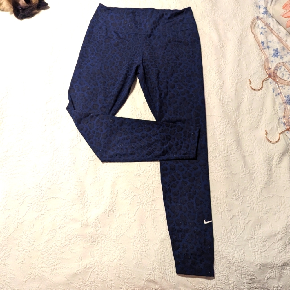 Nike One glitter leopard leggings